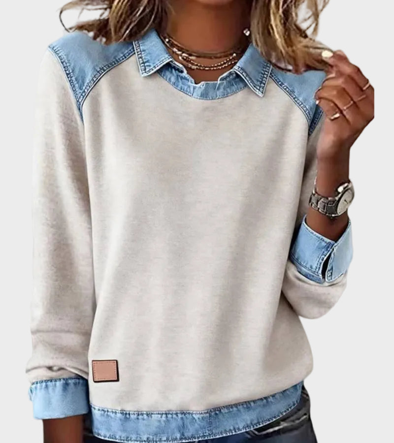 Ravit – Stickad blus med jeanskrage