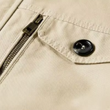 Chaqueta Elegante con Muchos Bolsillos