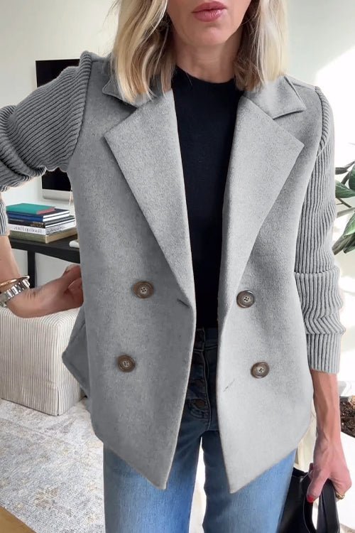 Amora – Elegant kavaj med flätstickade ärmar – bild 10