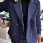 Amora – Elegant kavaj med flätstickade ärmar – bild 11