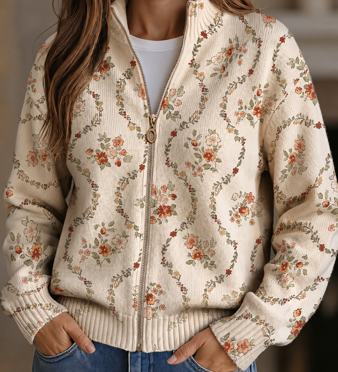 Persephone – Cardigan med blommönster på krämvit botten
